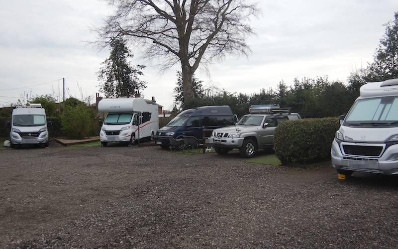 The Chequers Caravan Park (ドーバー)