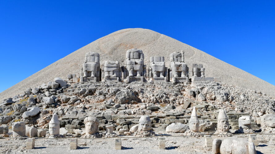 トルコ２５～天空の異界 ネムルト山