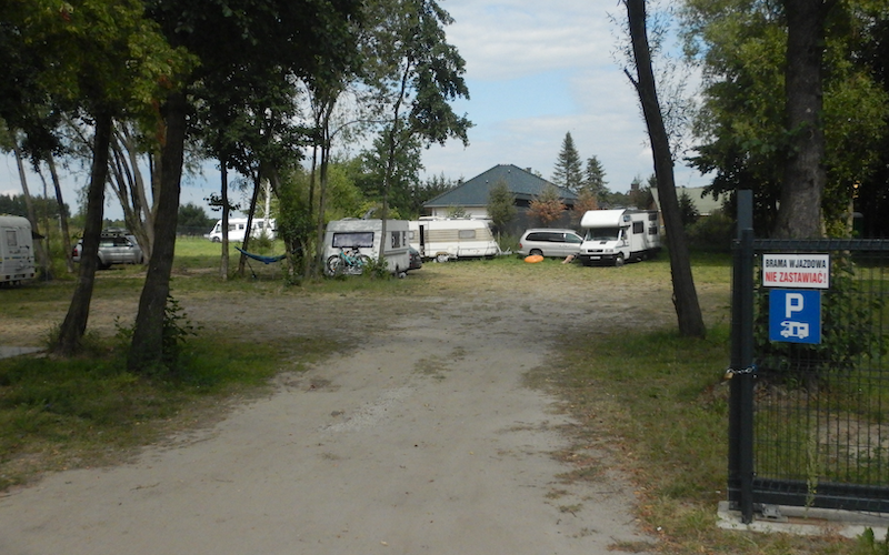 CAMPING NAD BIAŁKĄ（ワルシャワ近郊）
