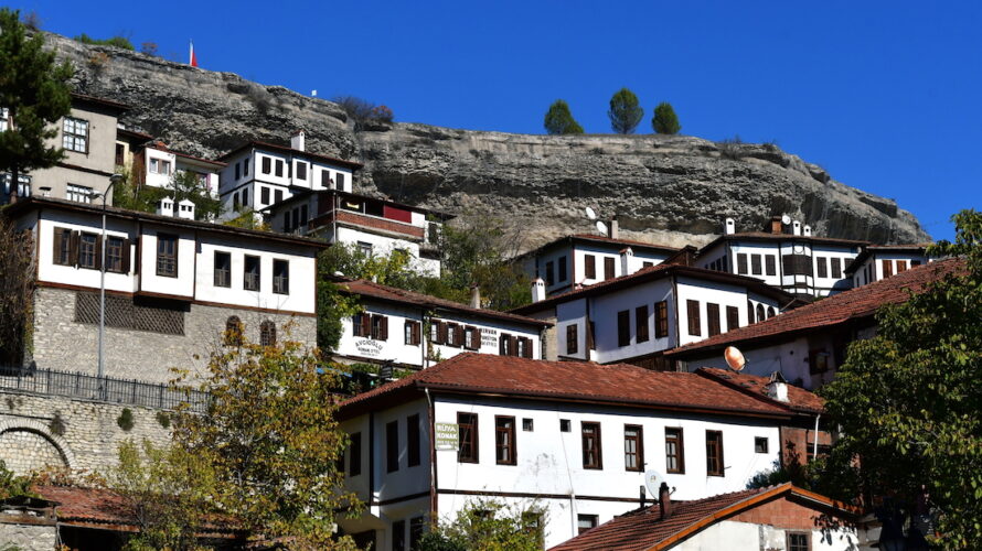 トルコ３６～サフランボル観光とヘッドライト修理