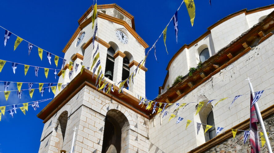 ギリシャ３～キャンピングカービルダーの駐車場で無料車泊